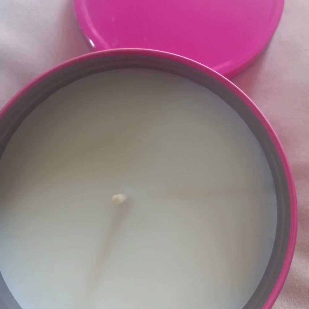 Trader Joes Salted Caramel and Pistachio Candle (Discontinue) - Picture 2 of 3